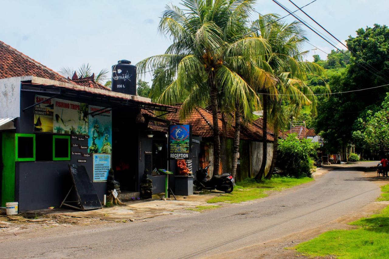 Coconut Beach Bungalows & Warung 2 Amed Exteriör bild